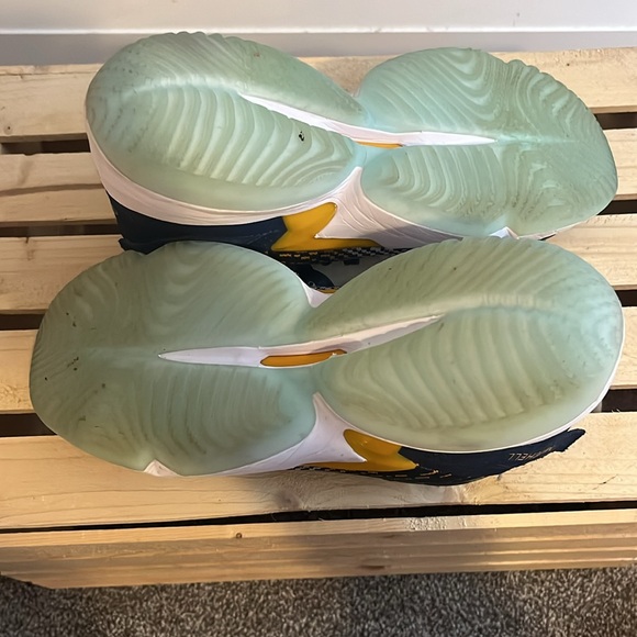 Adidas D.O.N issue 4 basketball shoes Men’s 9 - Picture 3 of 6